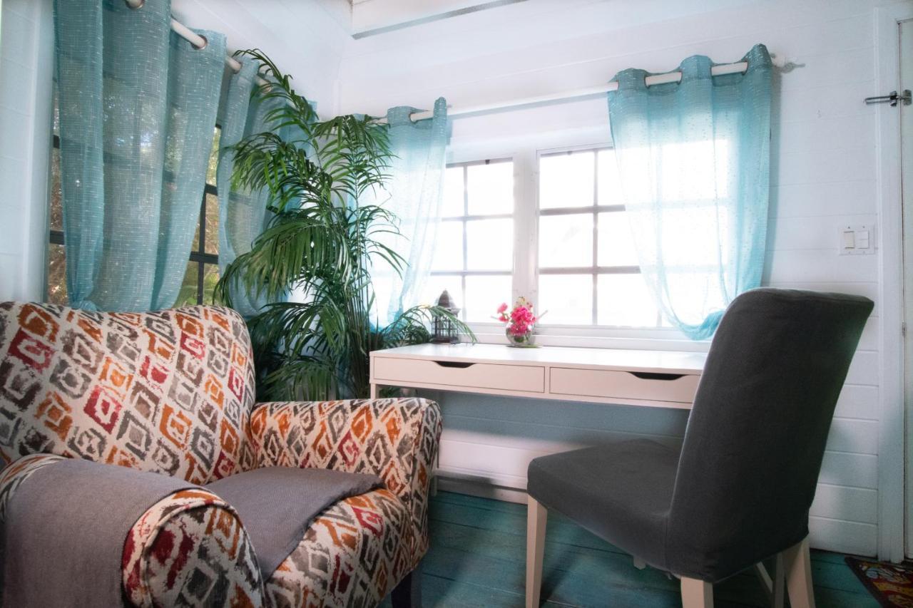 Garden Cottage - At Orange Hill Насау Екстериор снимка